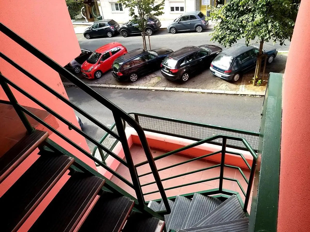 Theorynomad Al Lisboa Hostel